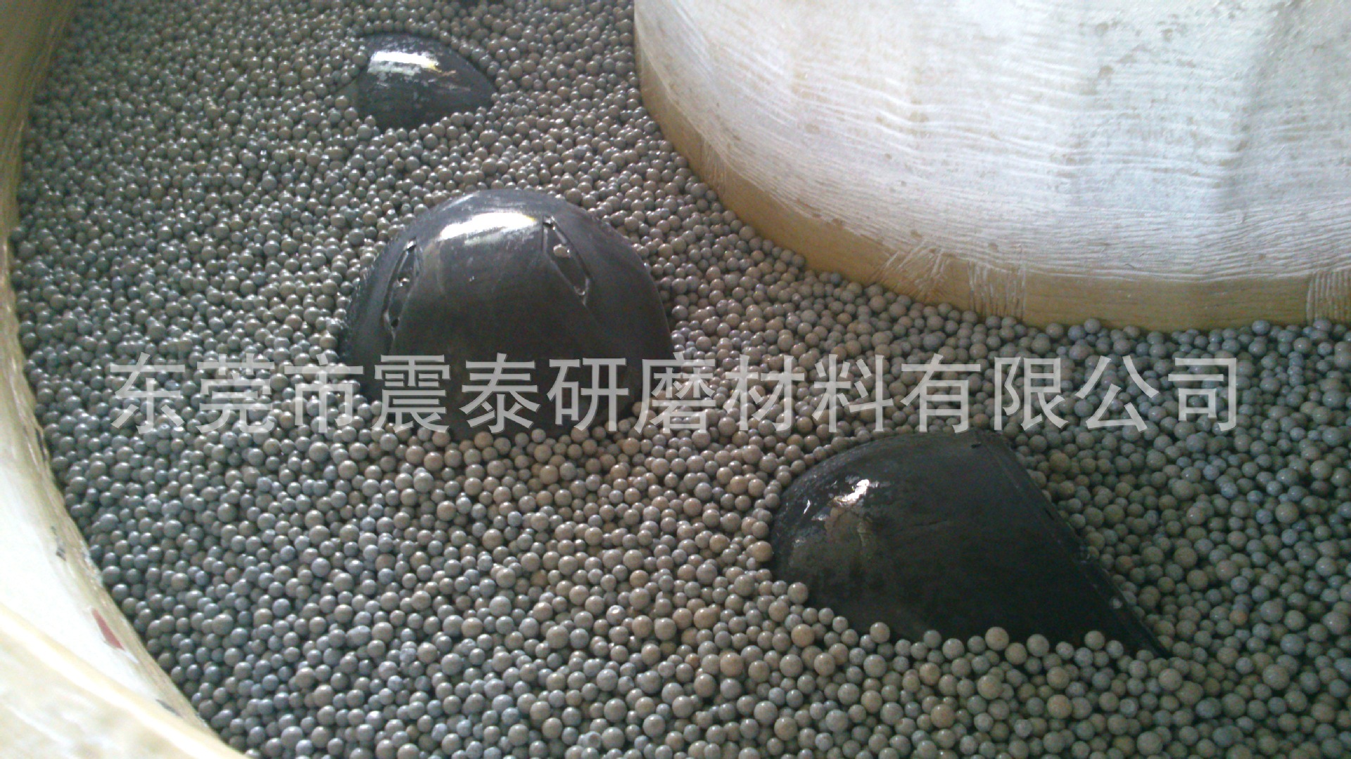 研磨抛光设备